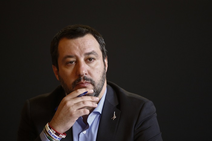 Salvini: “basta con il rigore, serve più gente che lavora, consuma, paga le tasse”
