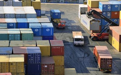 Gennaio in rosso per il commercio estero